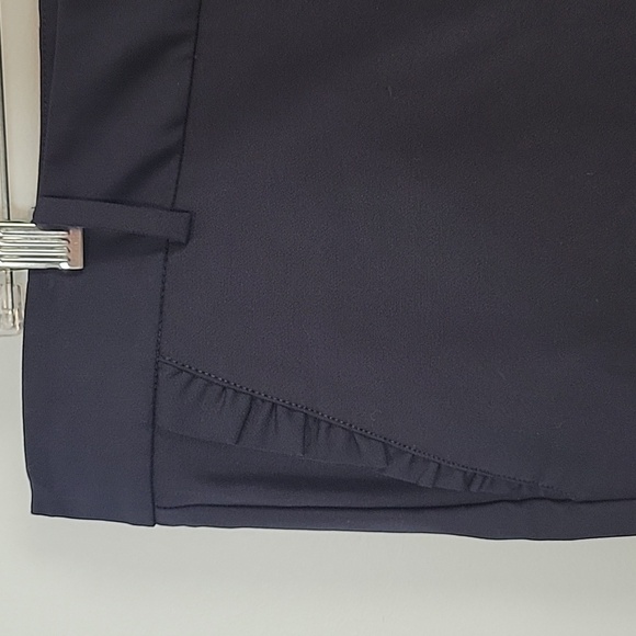 Talbots Ruffle Pockets Cropped Navy Blue Pants 14P - Picture 3 of 8